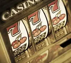 photodune-12703124-slot-machine-s